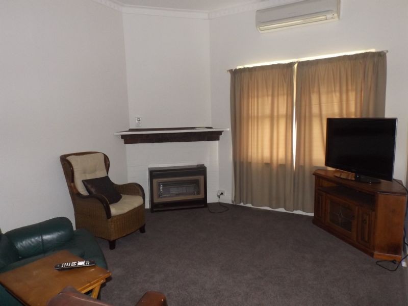 30 Albert Street, Corowa NSW 2646