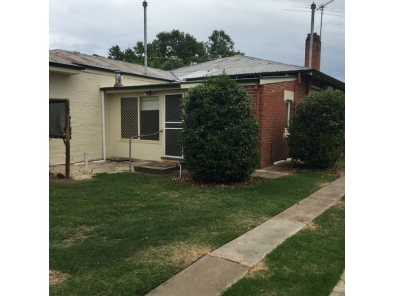 32 Albert Street, Corowa NSW 2646