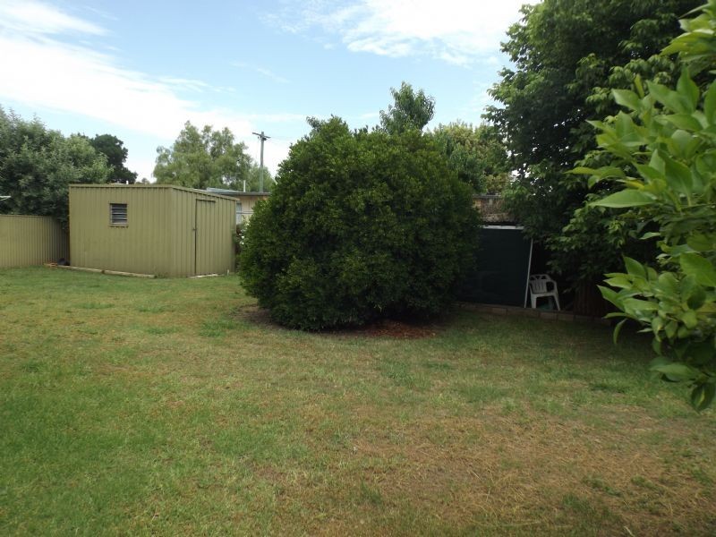 9 Lone Pine Avenue, Corowa NSW 2646