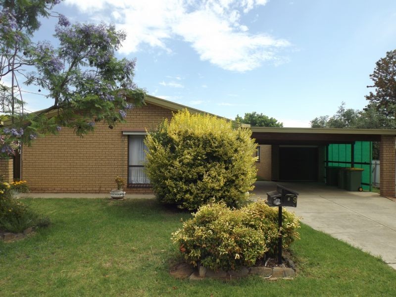 9 Lone Pine Avenue, Corowa NSW 2646