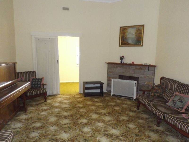 14 Isabel Street, Corowa NSW 2646