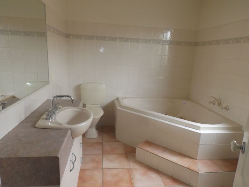 10 Keena Court, Corowa NSW 2646