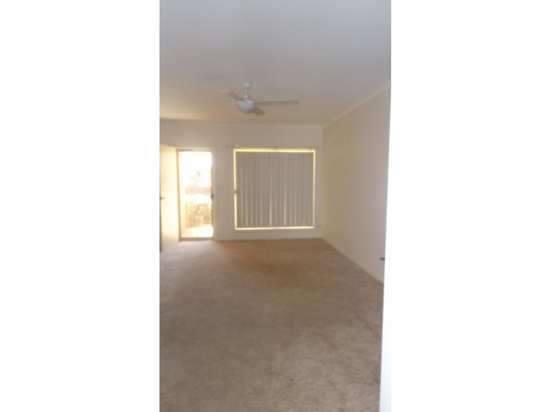 6/181 Federation Avenue, Corowa NSW 2646