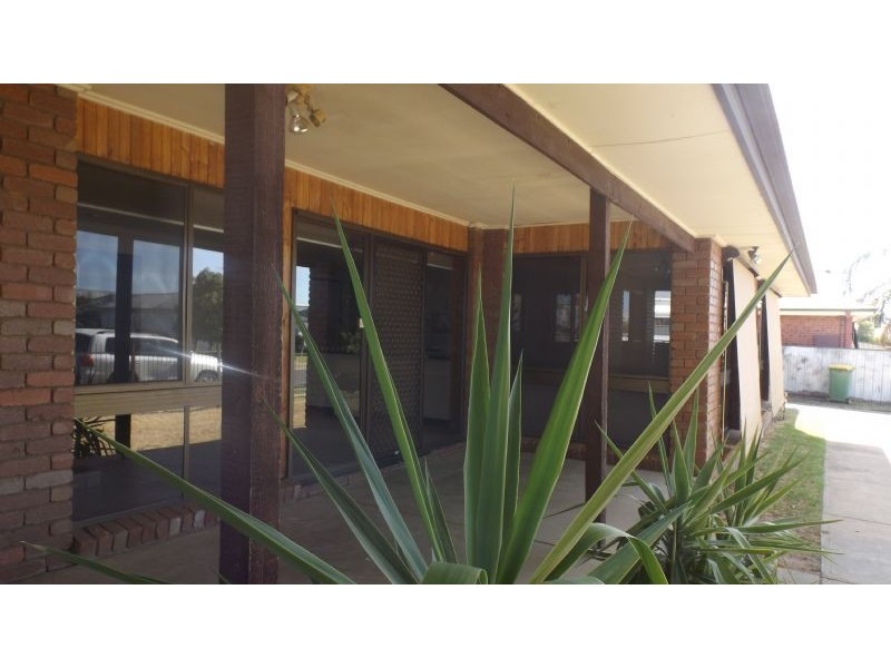 45 Steel St, Corowa NSW 2646