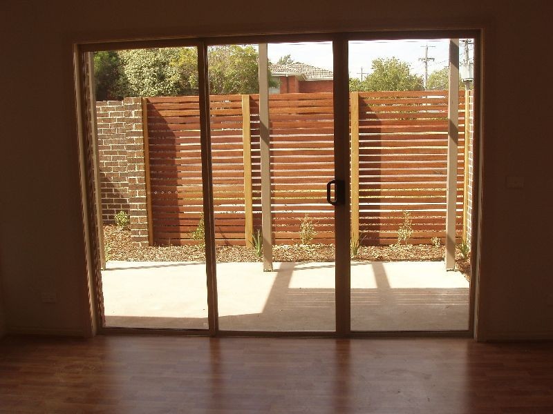 1/98 Langhorne Street, Dandenong VIC 3175