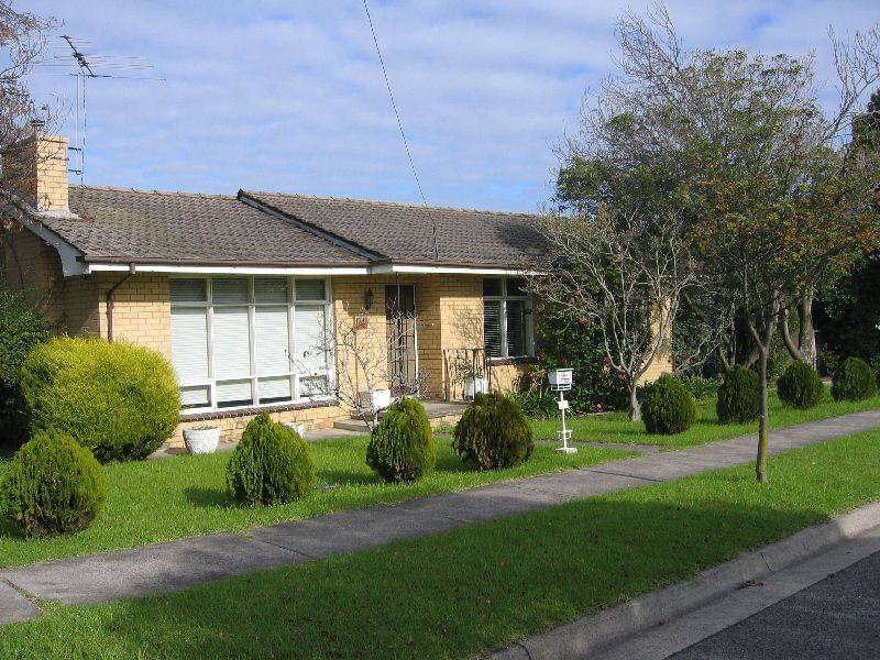 4 Goodwood Drive, Springvale VIC 3171