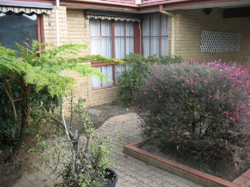 5 James Cook Drive, Endeavour Hills VIC 3802