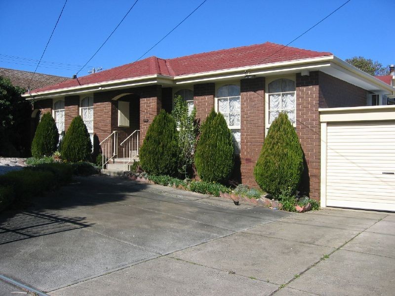 12 Silverton Drive, Noble Park North VIC 3174