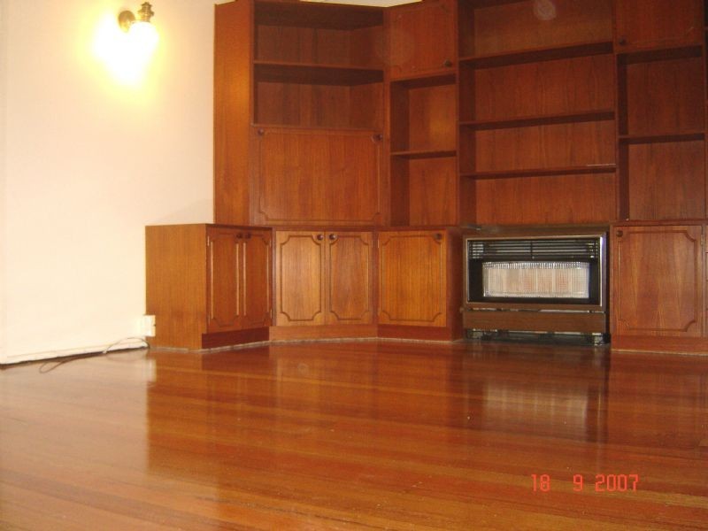 12 Cambridge Drive, Springvale South VIC 3172