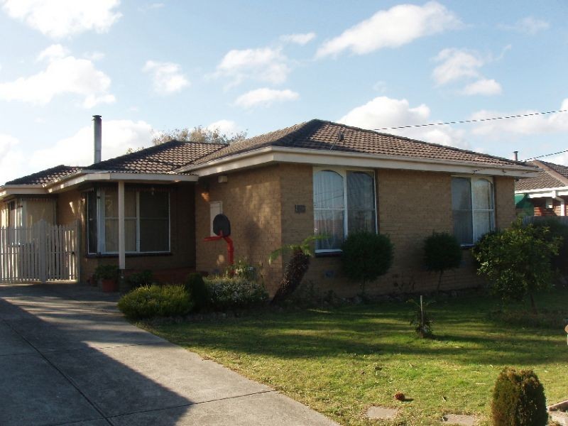 29 Downard Crescent, Dandenong North VIC 3175