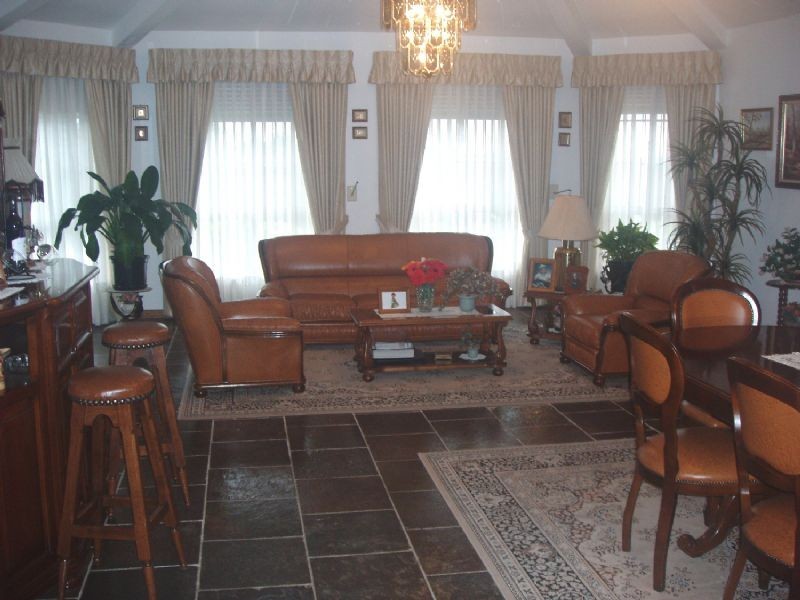 22 Chantell Ave, Endeavour Hills VIC 3802