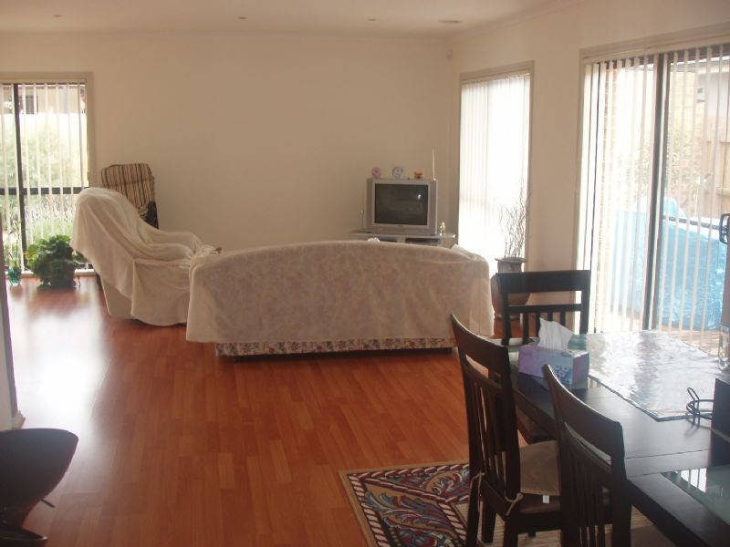 2/25 Shepreth Ave, Noble Park VIC 3174