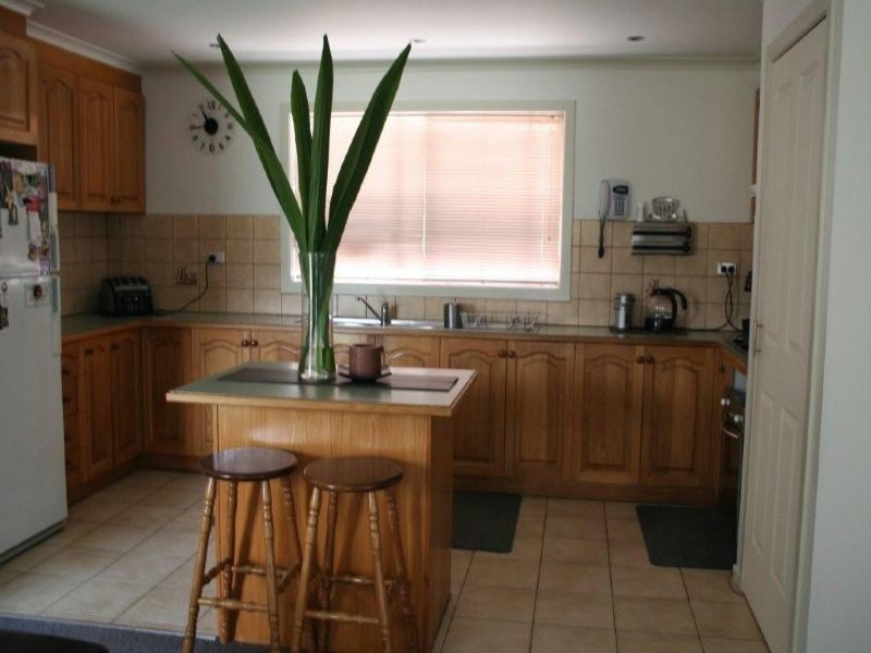 19 Arthur Phillip Drive, Endeavour Hills VIC 3802