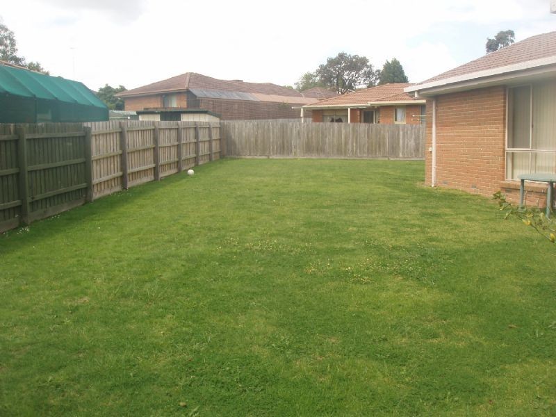 19 Arthur Phillip Drive, Endeavour Hills VIC 3802