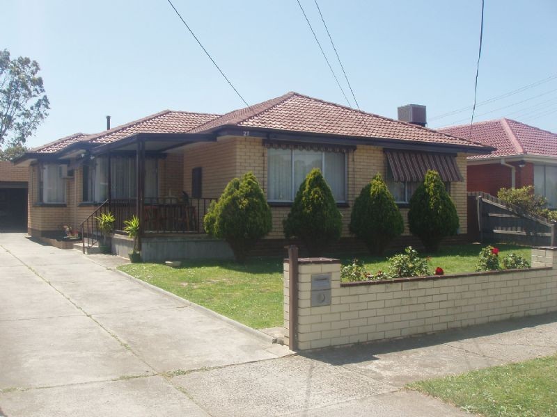 27 Laemmle Street, Dandenong North VIC 3175
