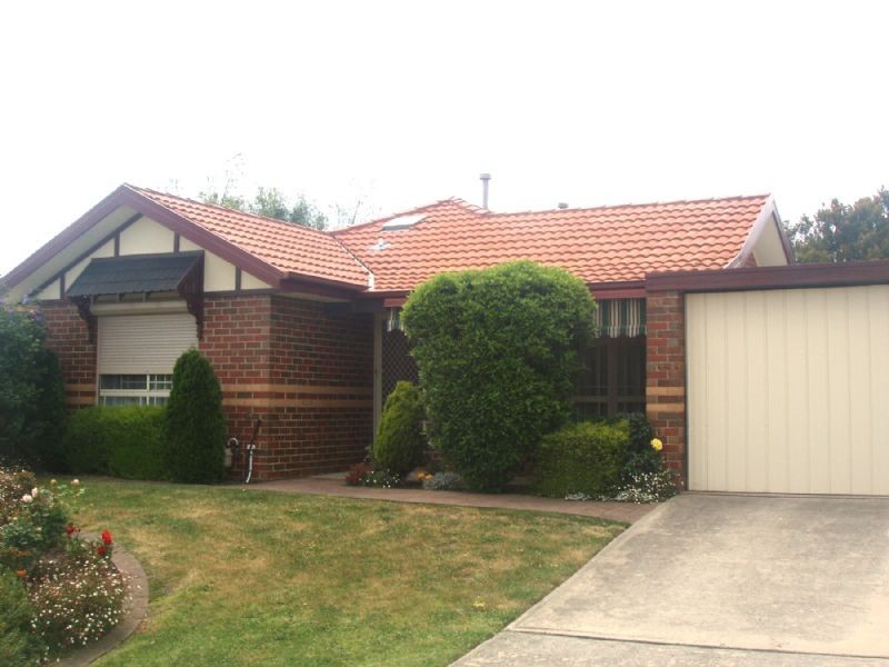 3/8 Monteith Crescent, Endeavour Hills VIC 3802