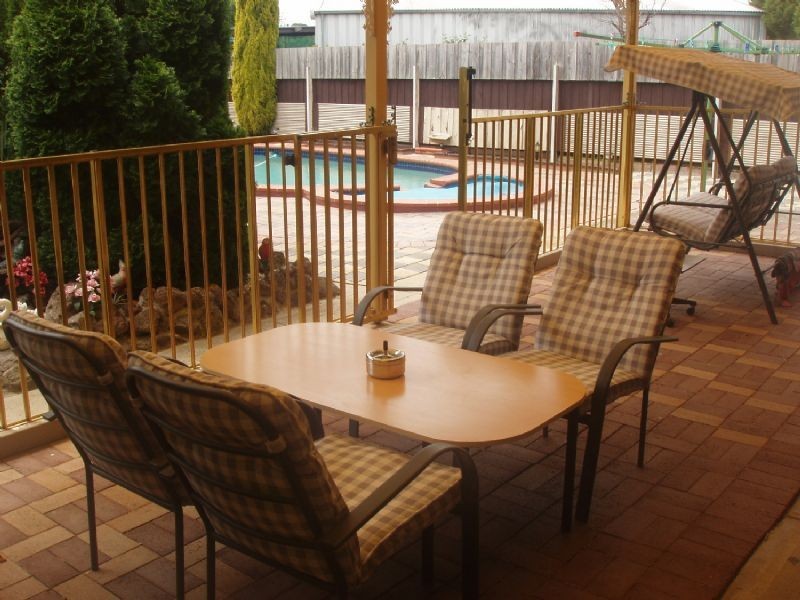 4 Lara Court, Hallam VIC 3803