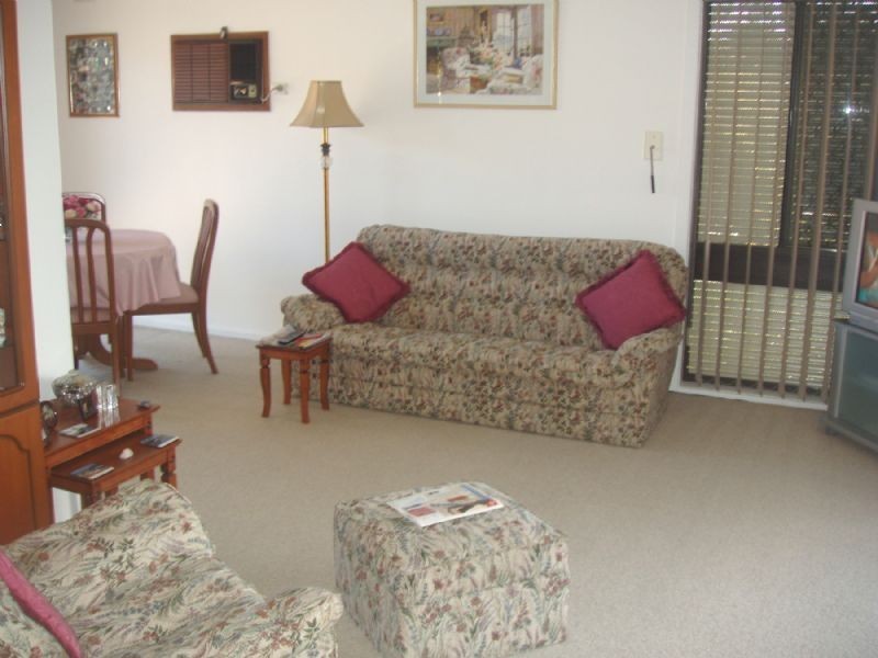 14 Sydney Parkinson Ave, Endeavour Hills VIC 3802