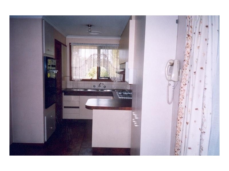 212 James Cook Drive, Endeavour Hills VIC 3802