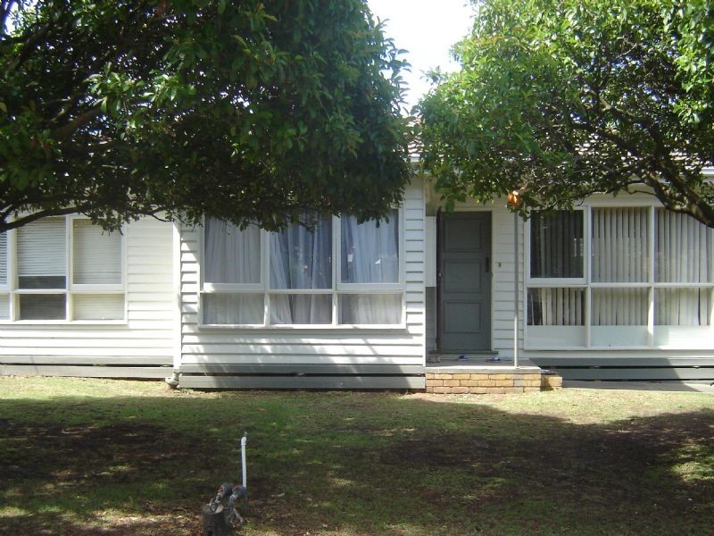 6 Elray Ave, Dandenong VIC 3175