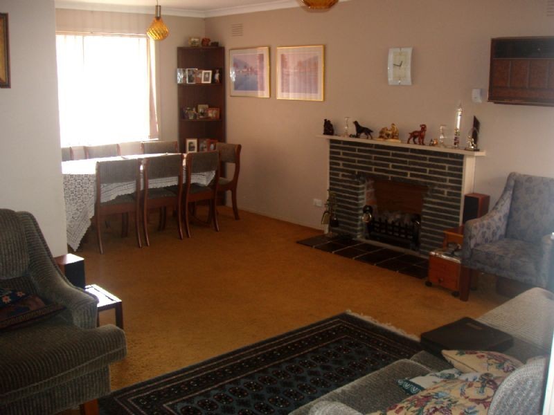 27 Holly Ave, Dandenong North VIC 3175