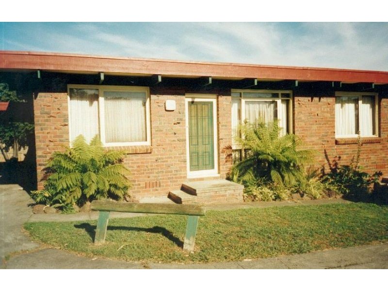 2/142 Kidds Road, Doveton VIC 3177