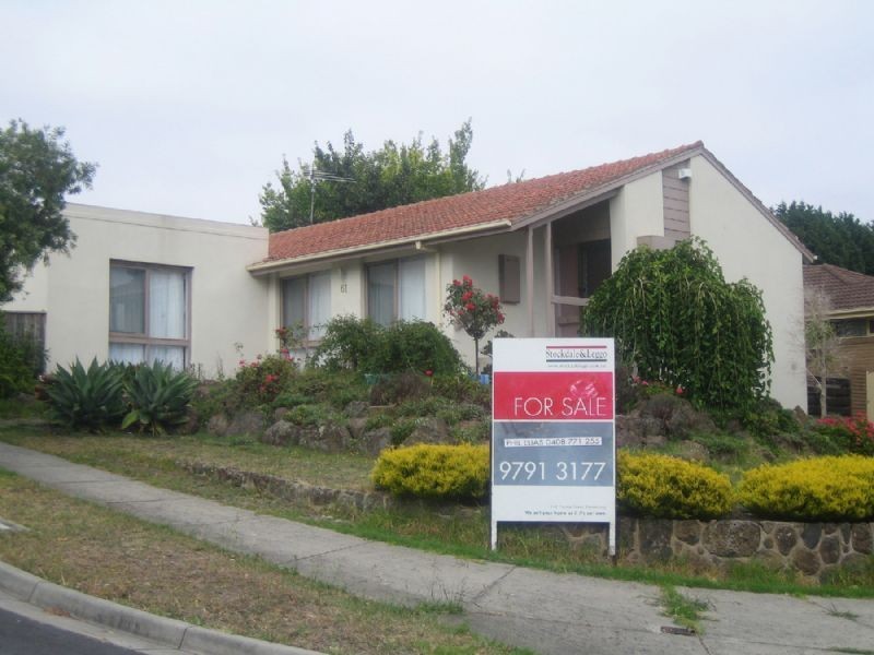 61 Essex Park Drive, Endeavour Hills VIC 3802