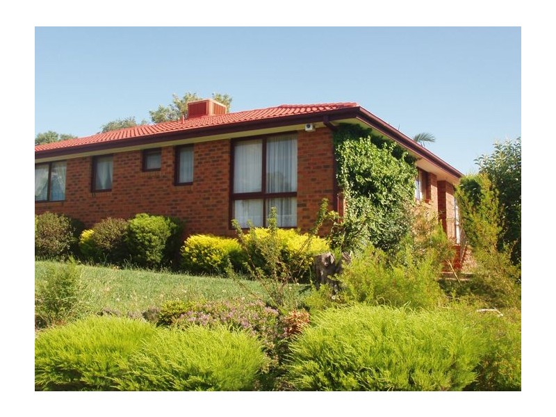 24 Quirk Court, Endeavour Hills VIC 3802