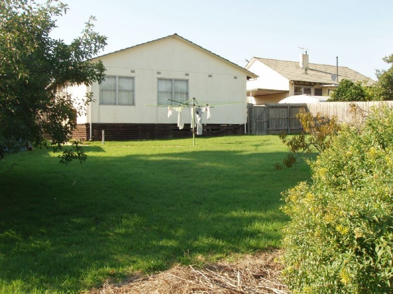 35 Ti Tree Dve, Doveton VIC 3177
