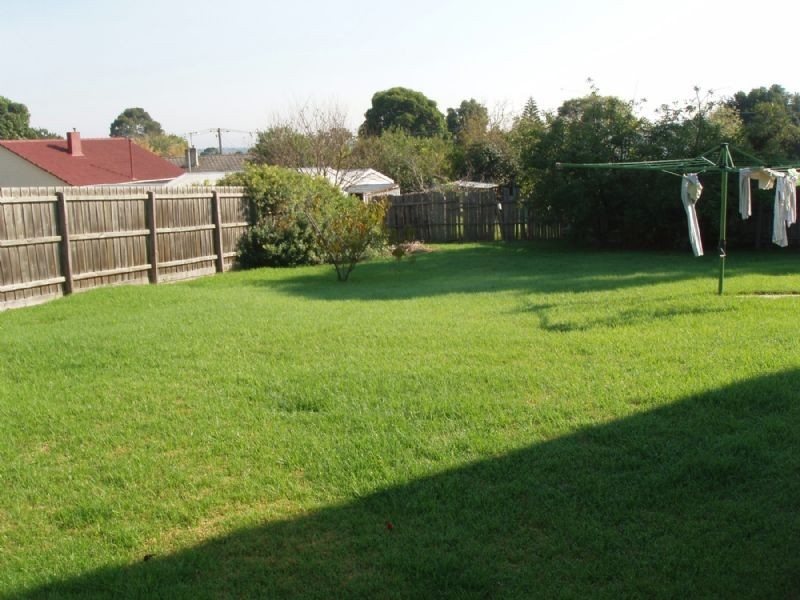 35 Ti Tree Dve, Doveton VIC 3177