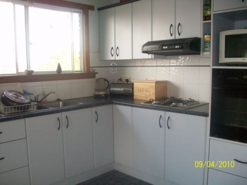 16 Almond Drive, Doveton VIC 3177