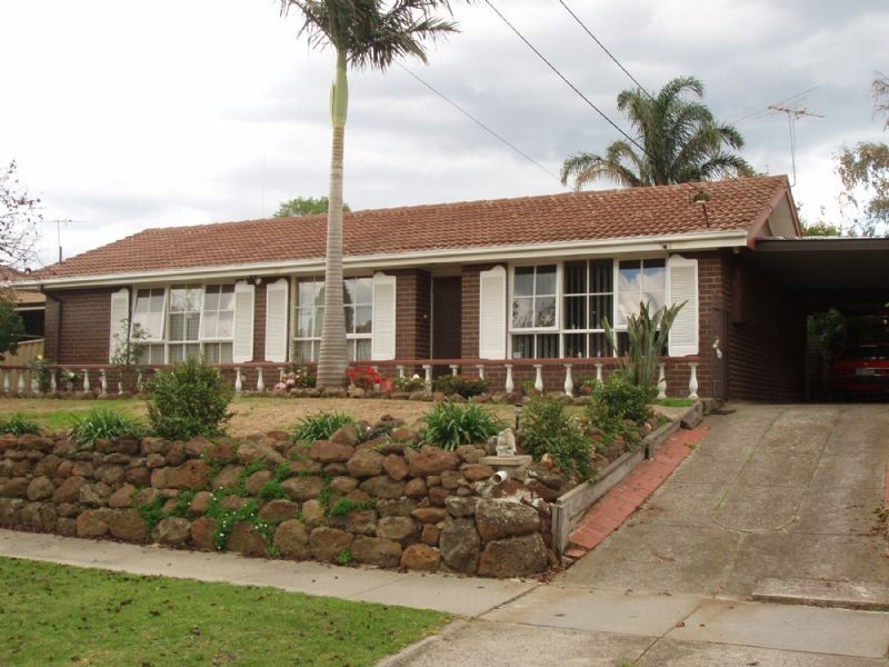 4 MARK COURT, Dandenong North VIC 3175