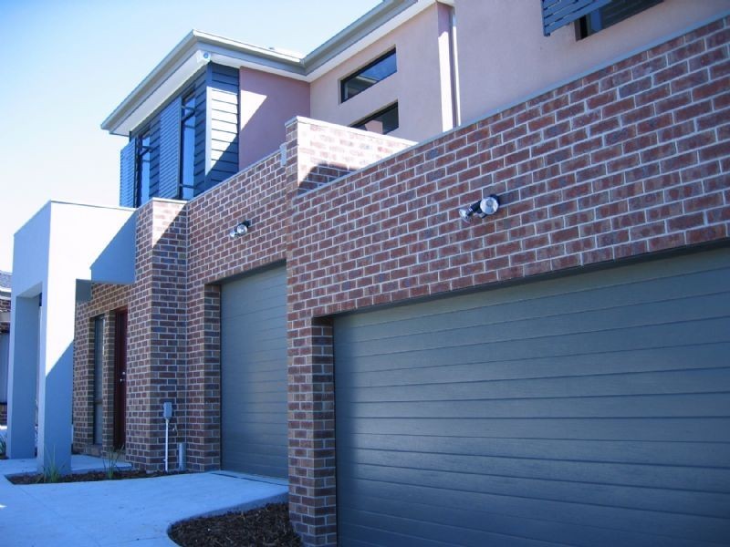 2/17 Bess Court, Dandenong VIC 3175