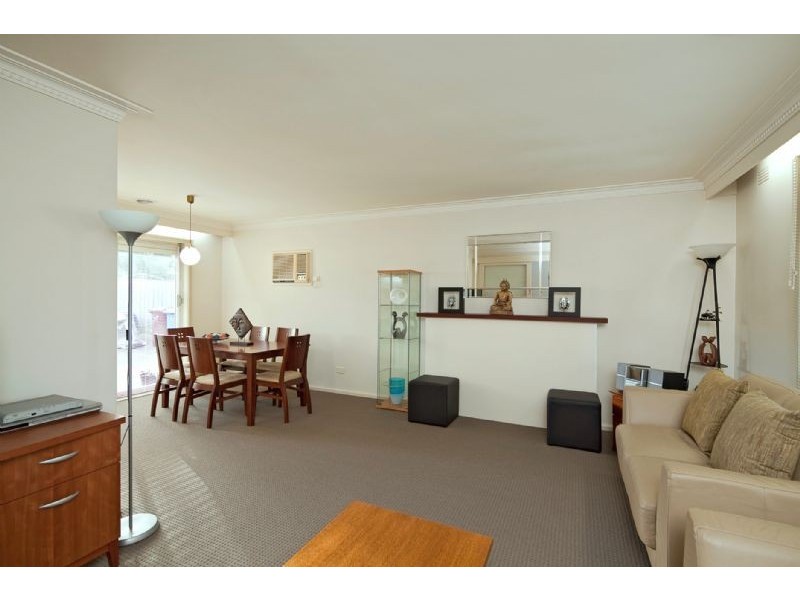 18 OBERON STREET, Dandenong North VIC 3175