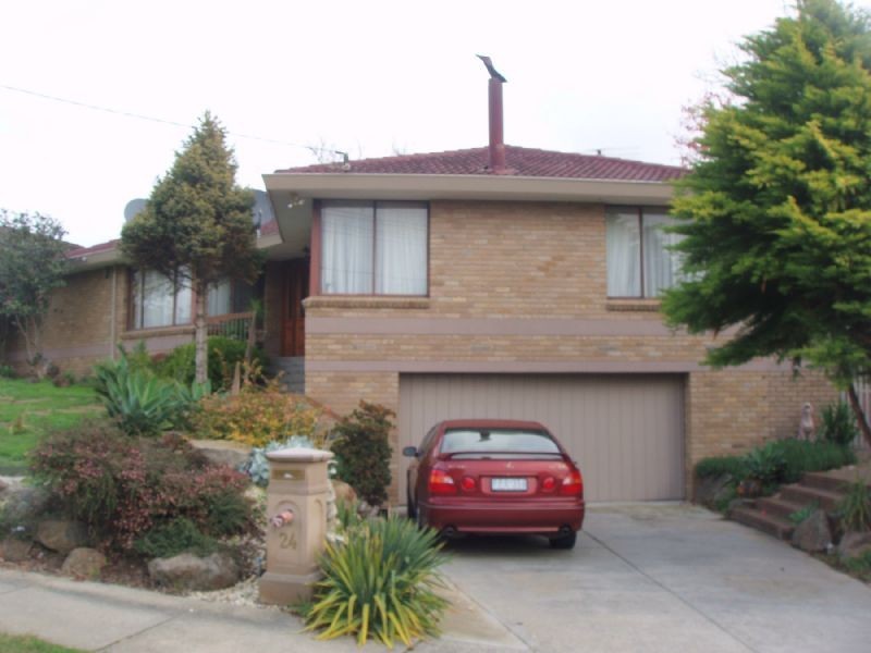 24 OUTLOOK DRIVE, Dandenong North VIC 3175