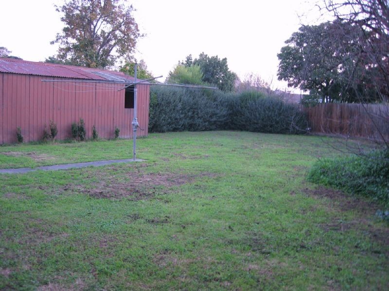 8 COOTAMUNDRA ST, Doveton VIC 3177