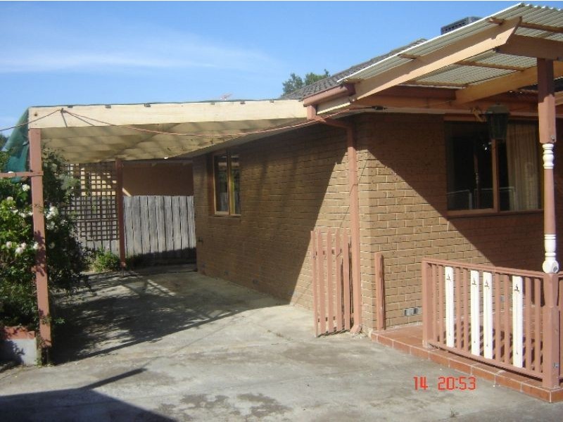 22 Crossdale Rise, Endeavour Hills VIC 3802
