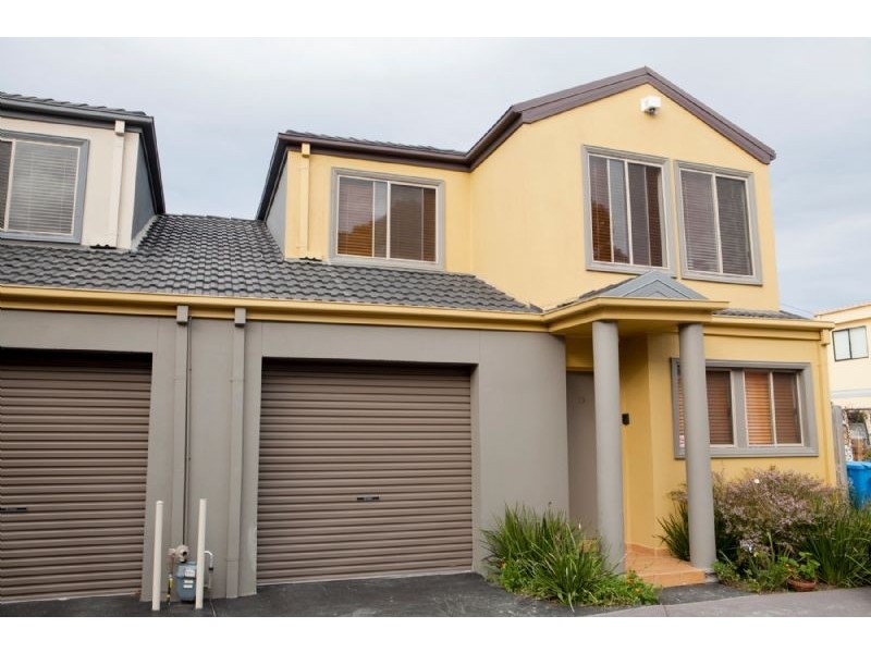 13/32 STUD ROAD, Dandenong VIC 3175