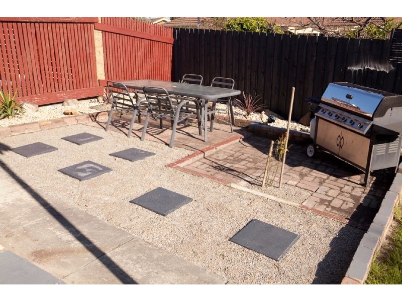 8 HARDMAN COURT, Endeavour Hills VIC 3802