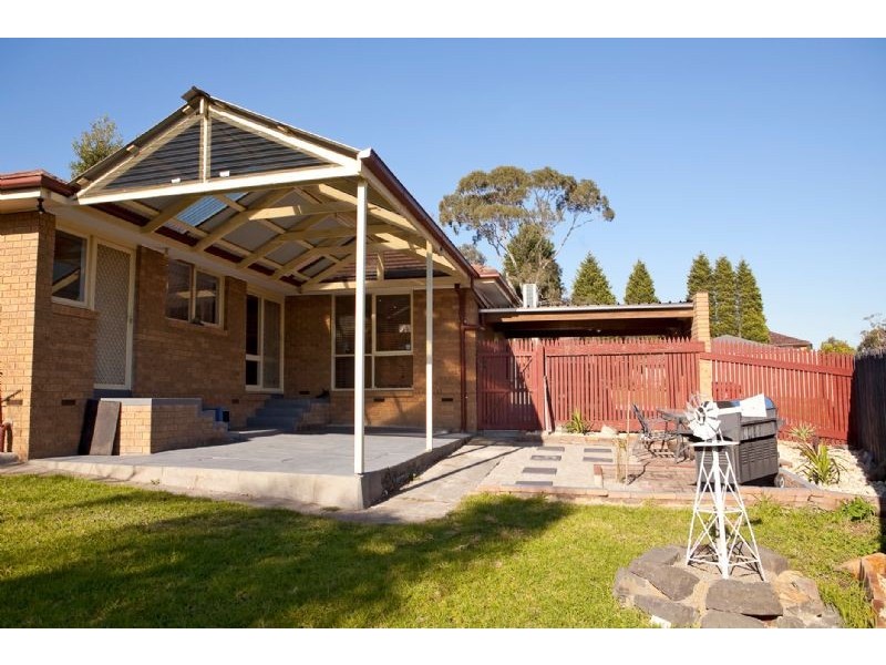 8 HARDMAN COURT, Endeavour Hills VIC 3802