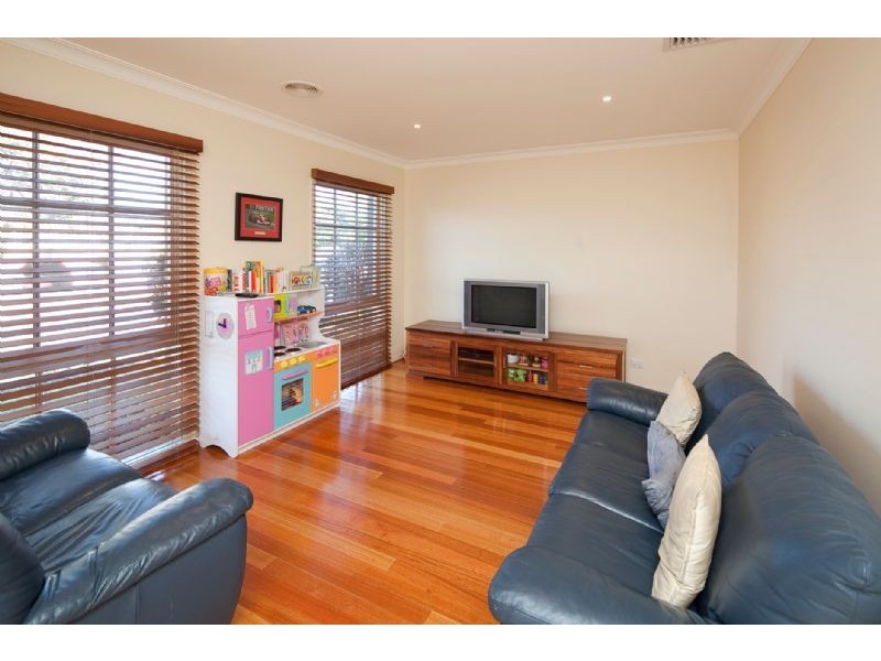 19 MURRAY ROAD, Dandenong North VIC 3175