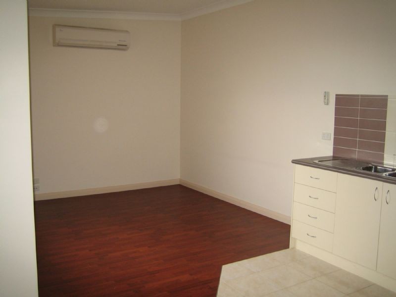 2/13 Macpherson Street, Dandenong VIC 3175