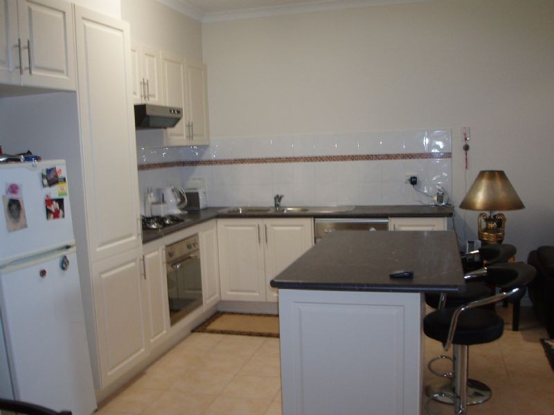 2/84 HEATHERTON ROAD, Endeavour Hills VIC 3802