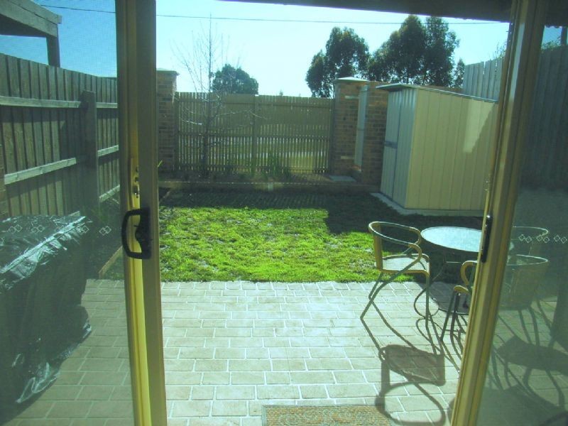 2/84 HEATHERTON ROAD, Endeavour Hills VIC 3802