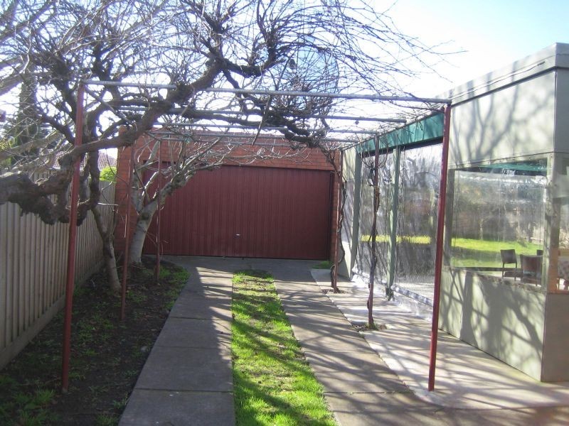 42 Albert Road, Hallam VIC 3803