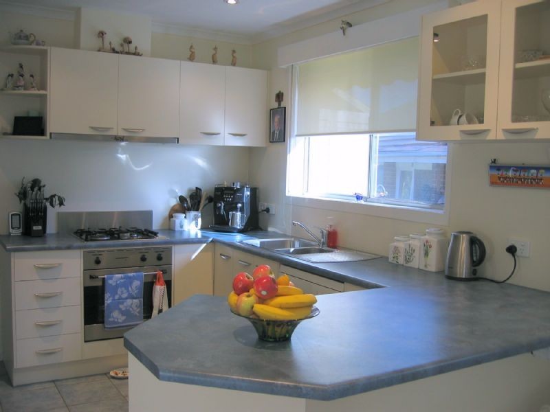 4 FROGNAL DVE, Noble Park North VIC 3174