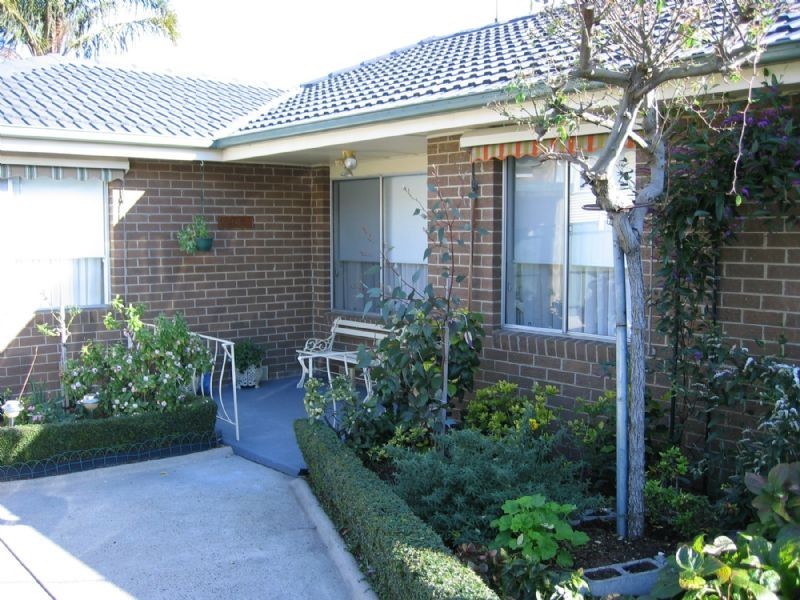 4 FROGNAL DVE, Noble Park North VIC 3174