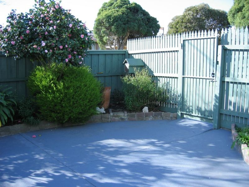 4 FROGNAL DVE, Noble Park North VIC 3174