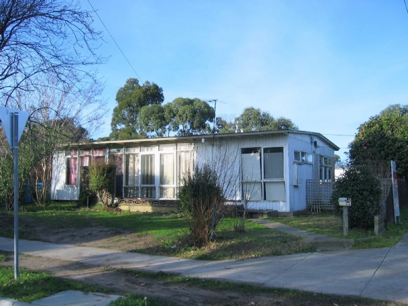 6 & 8 EDINBOROUGH STREET, Hallam VIC 3803