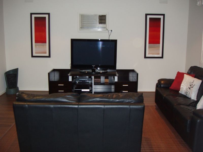 39 REBECCA ST, Doveton VIC 3177